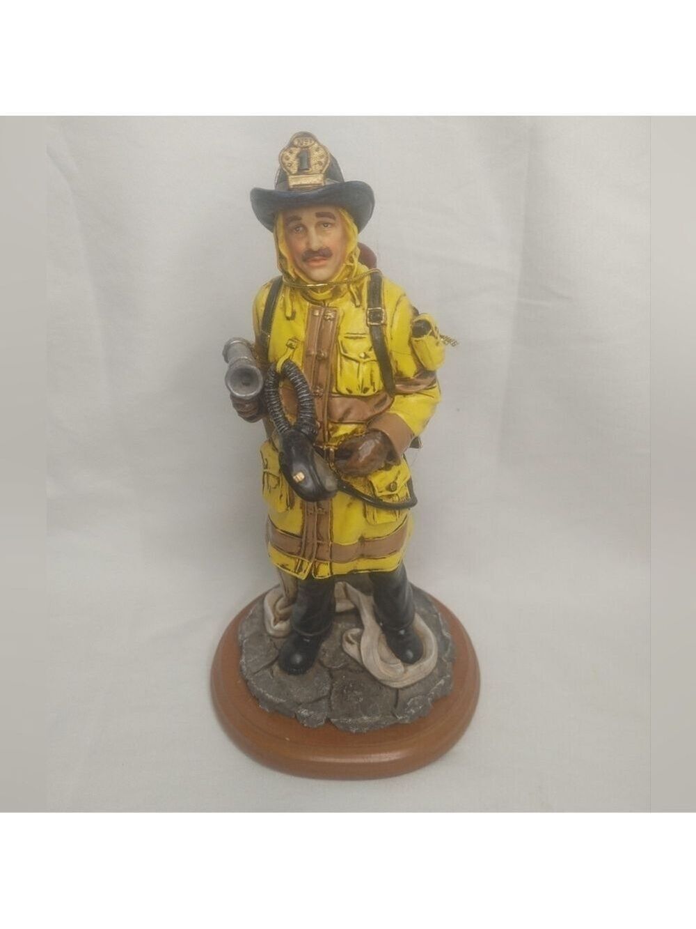 VANMARK Male Firefighter Figurine, Yellow & Black, Ready for Action FILO -1997
